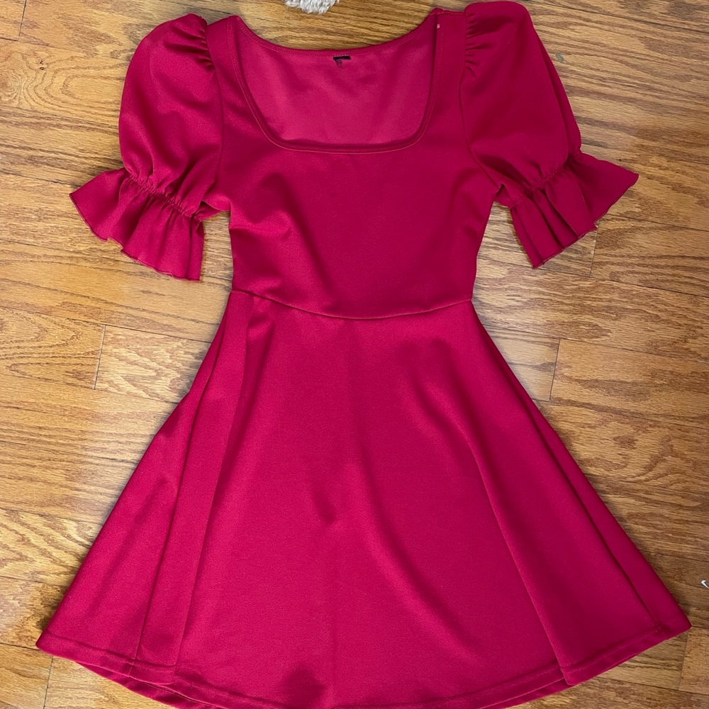 Elegant Red Puff Sleeve Dress